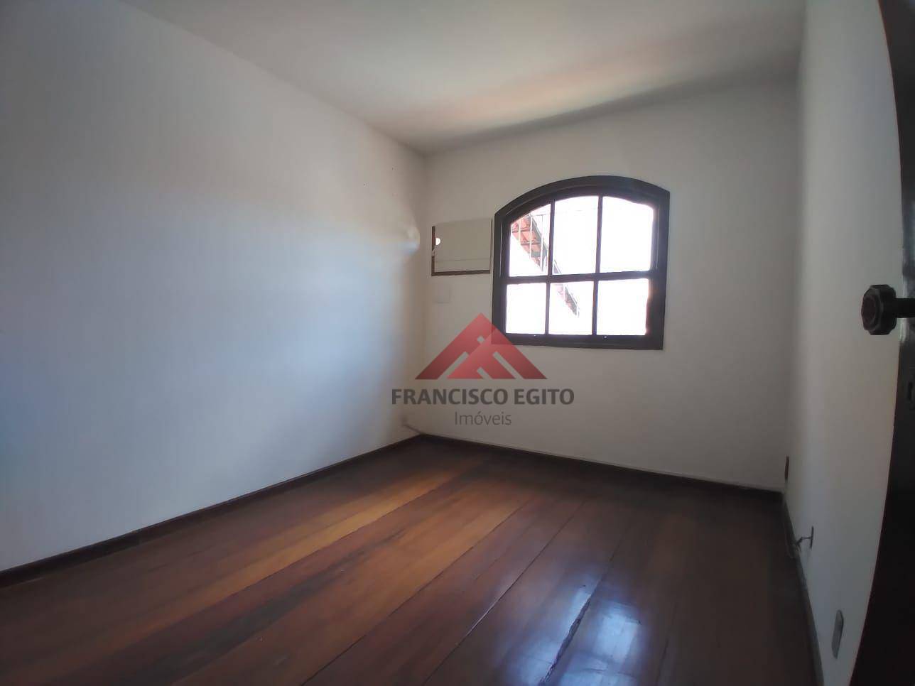 Casa à venda com 3 quartos, 73m² - Foto 12