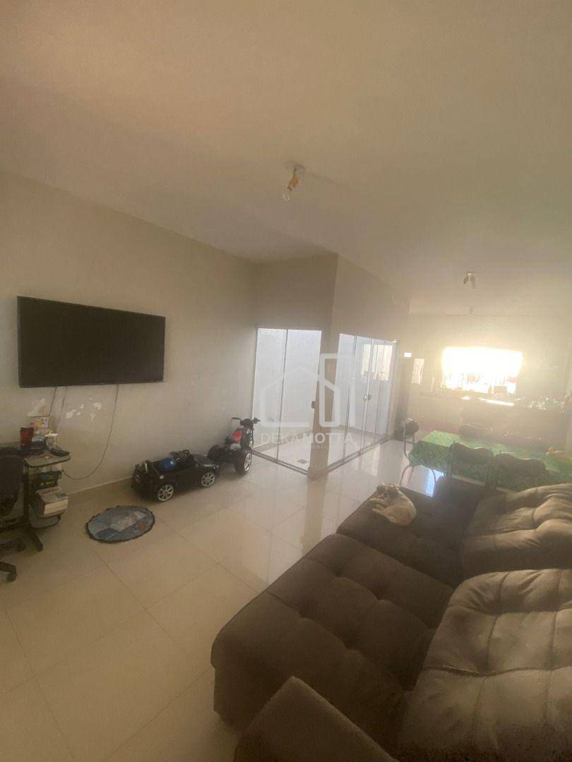 Casa à venda com 3 quartos, 169m² - Foto 2