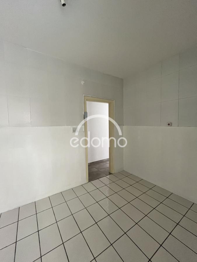 Apartamento para alugar com 1 quarto, 60m² - Foto 11