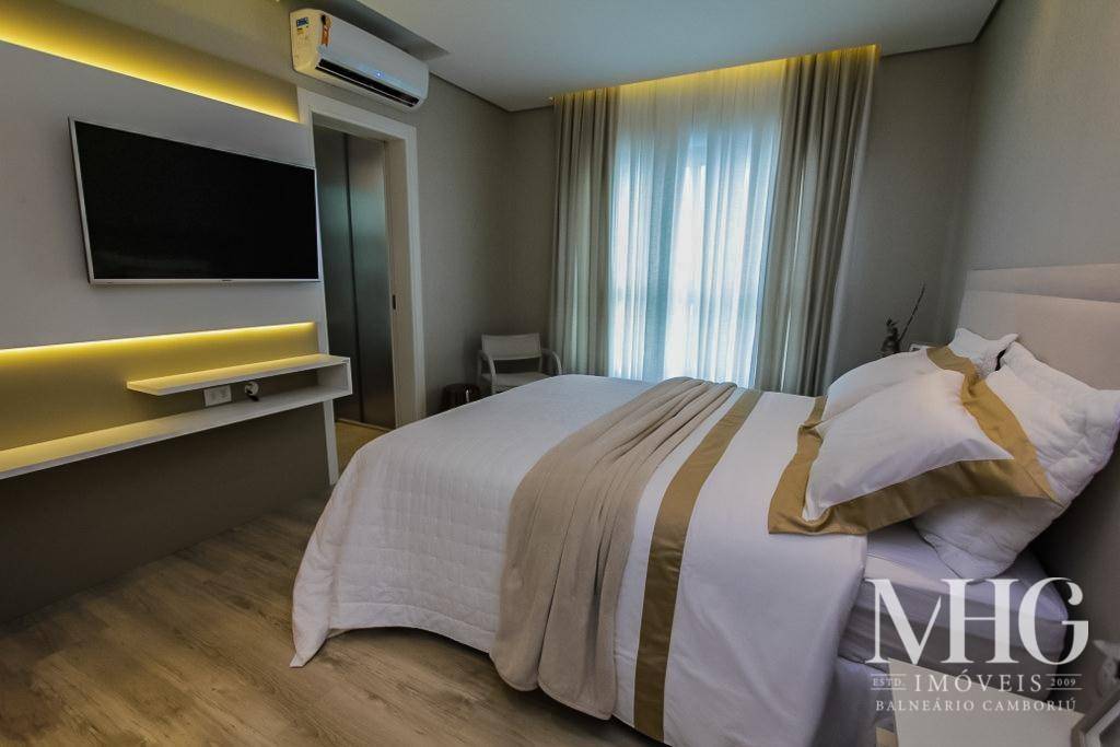 Apartamento à venda com 4 quartos, 207m² - Foto 44