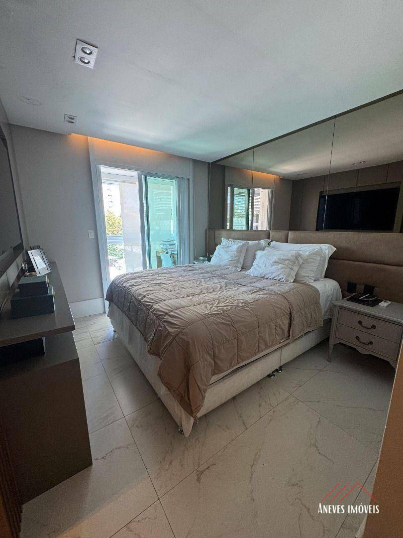 Apartamento à venda com 3 quartos, 200m² - Foto 21