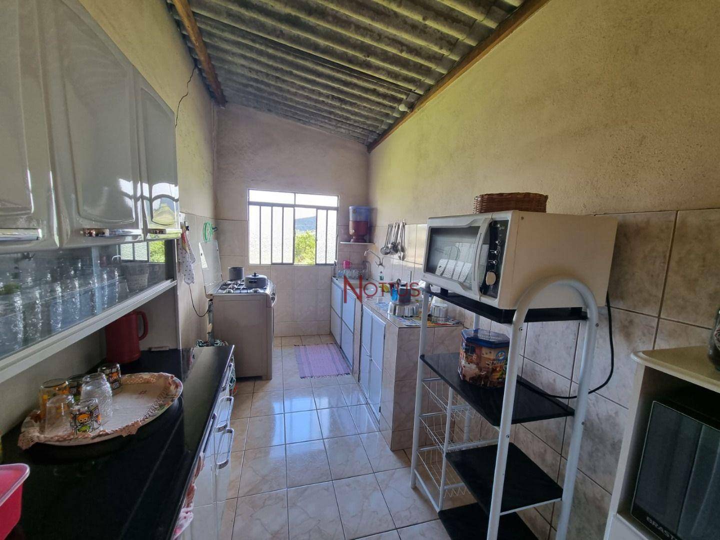 Casa à venda com 3 quartos, 380m² - Foto 4