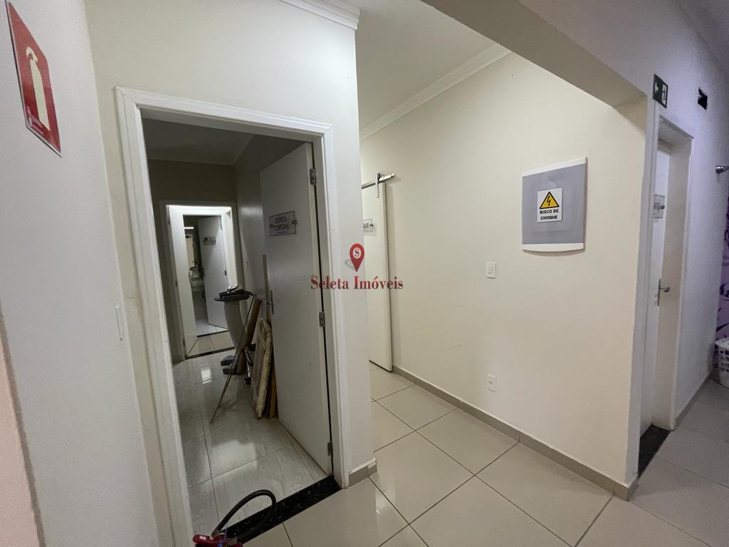 Conjunto Comercial-Sala à venda com 3 quartos, 670m² - Foto 4