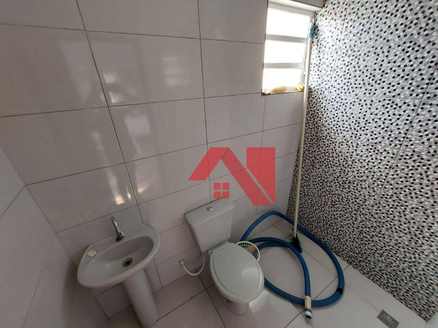 Casa à venda com 2 quartos, 90m² - Foto 12