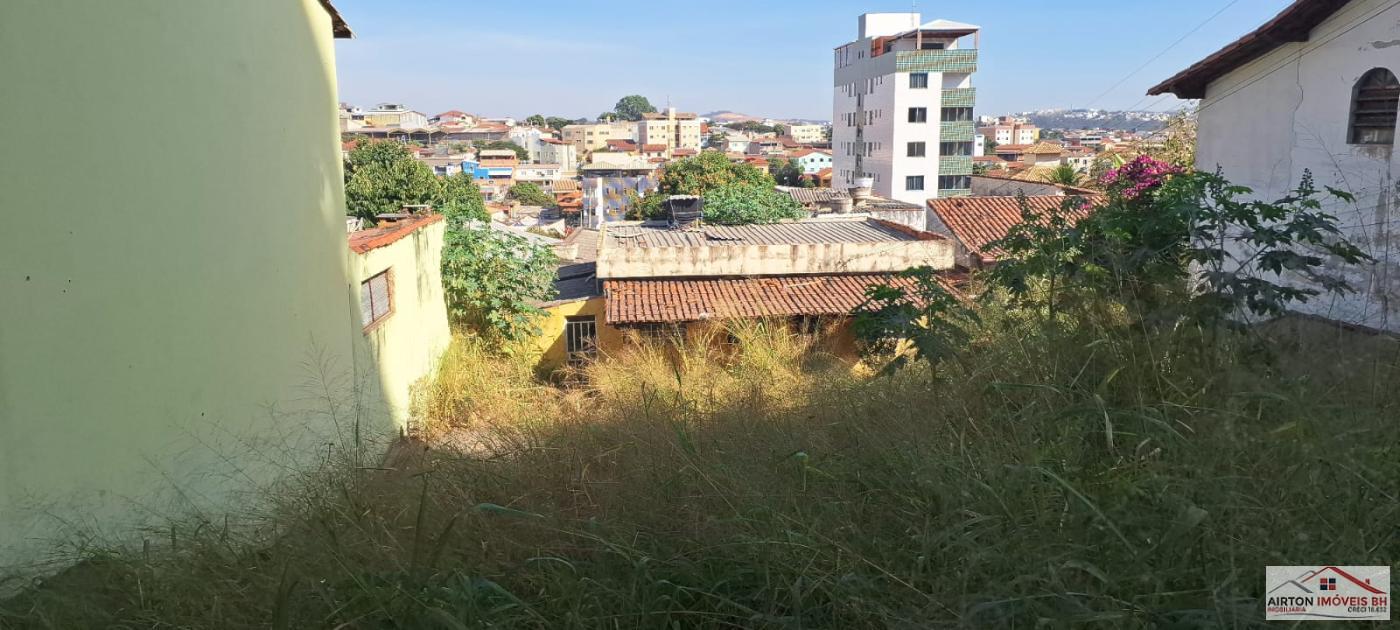 Terreno à venda com 2 quartos, 360m² - Foto 3