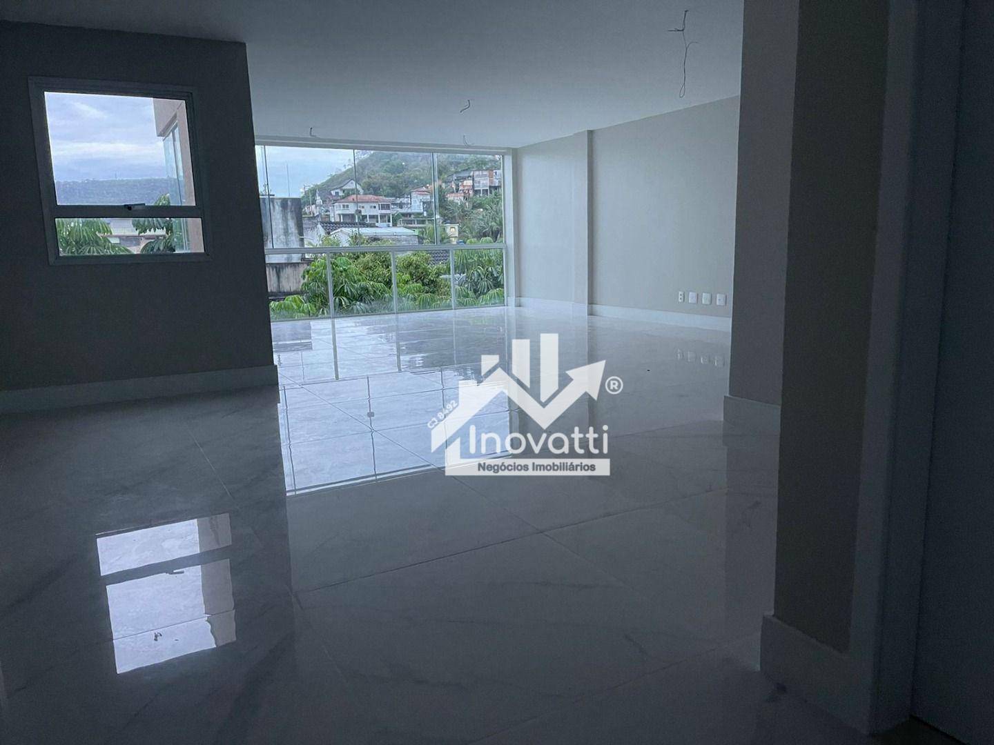 Casa de Condomínio à venda com 3 quartos, 320m² - Foto 1