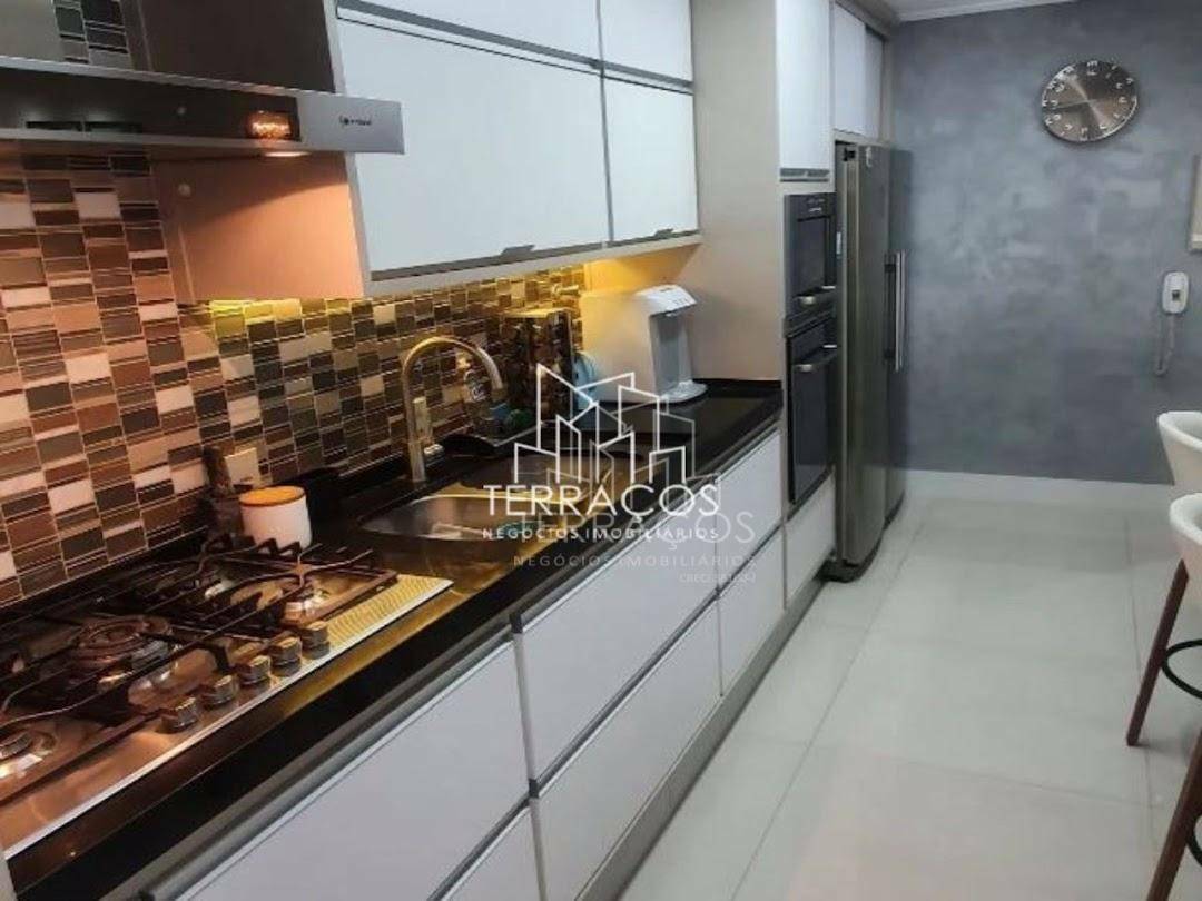 Apartamento à venda com 3 quartos, 131m² - Foto 8