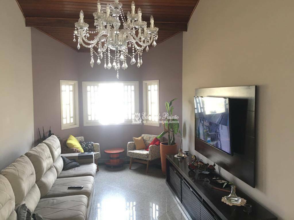 Casa à venda com 3 quartos, 223m² - Foto 4