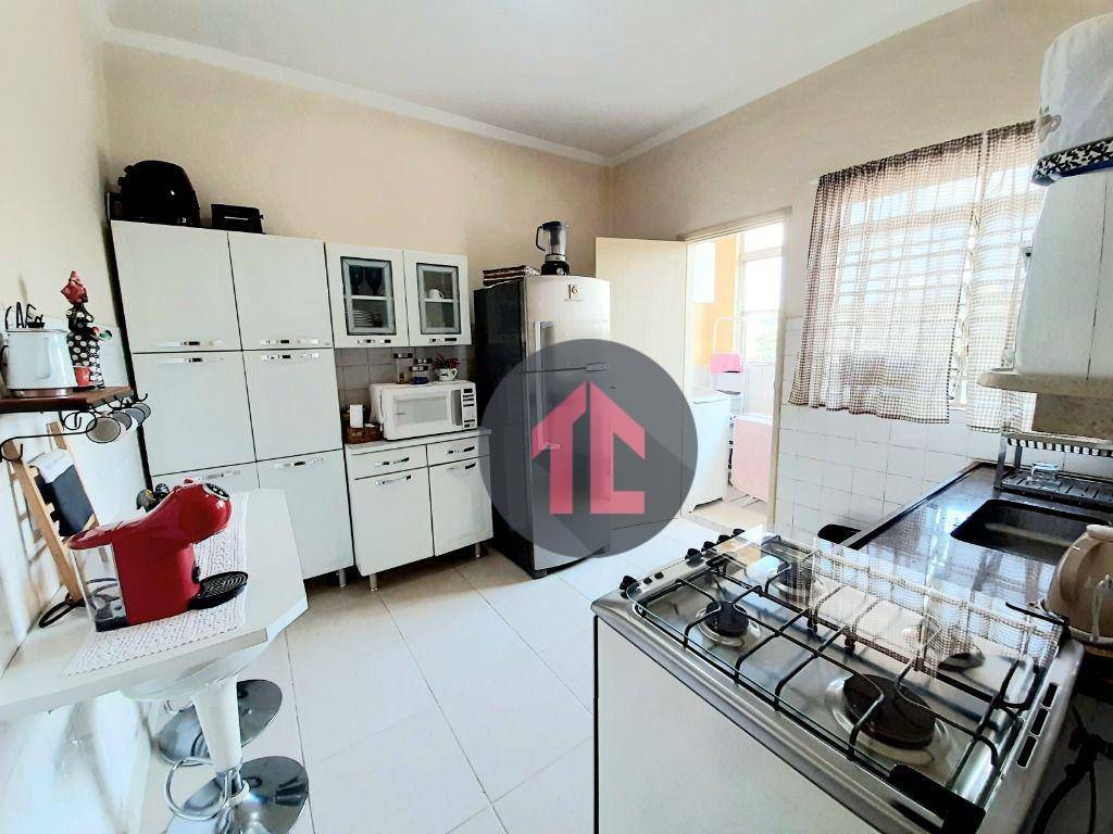 Apartamento à venda com 2 quartos, 64m² - Foto 4