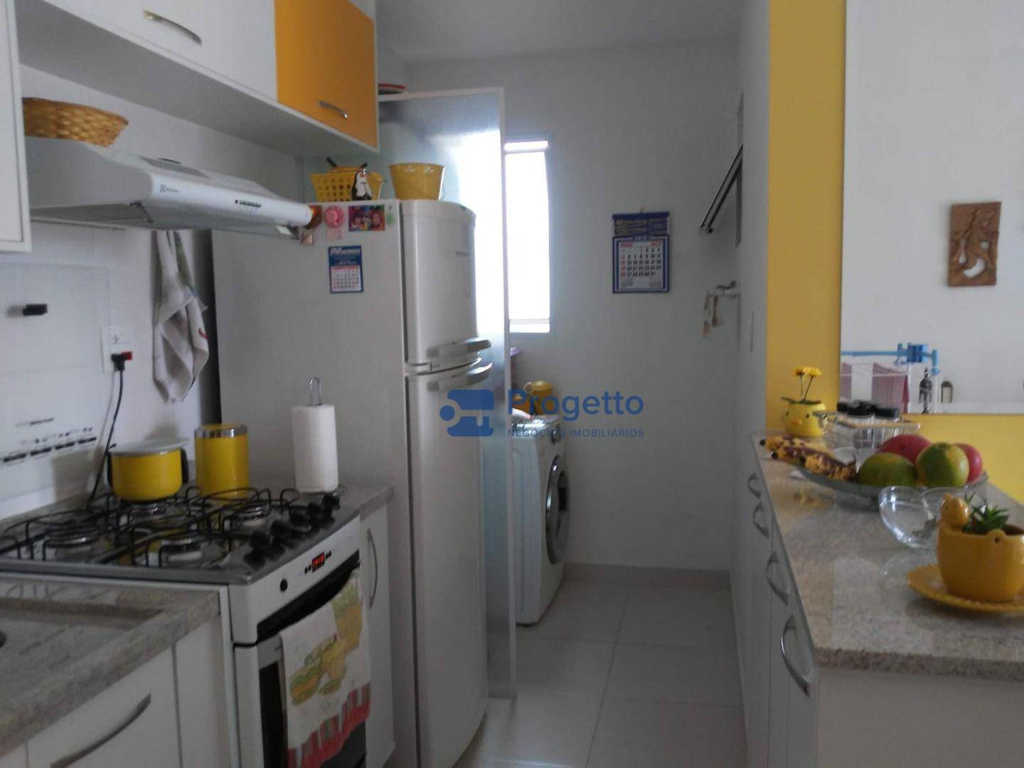 Apartamento à venda com 3 quartos, 72m² - Foto 1