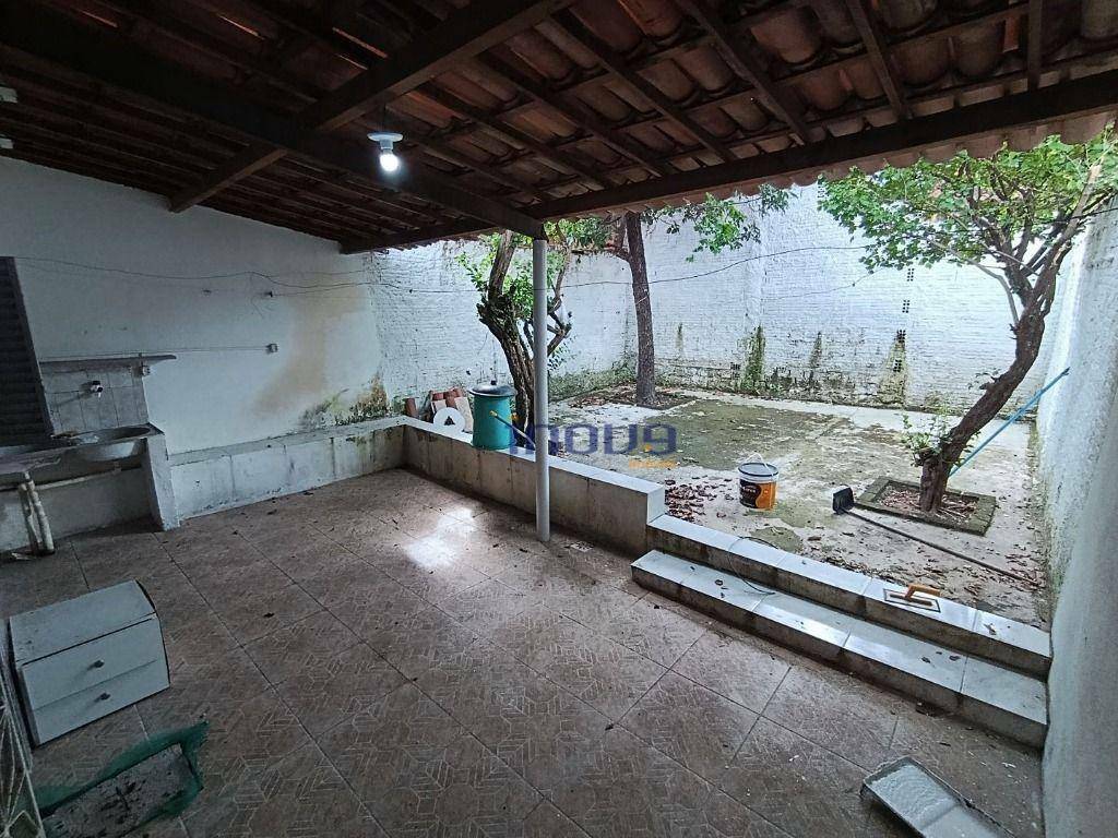 Casa para alugar com 2 quartos, 100M2 - Foto 25