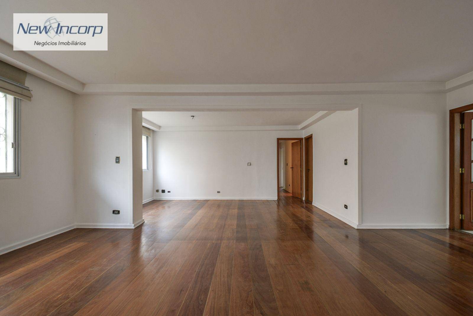 Apartamento à venda com 3 quartos, 161m² - Foto 1