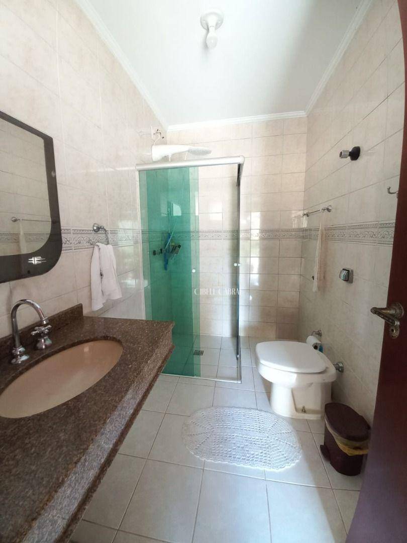 Casa de Condomínio à venda com 3 quartos, 420m² - Foto 32