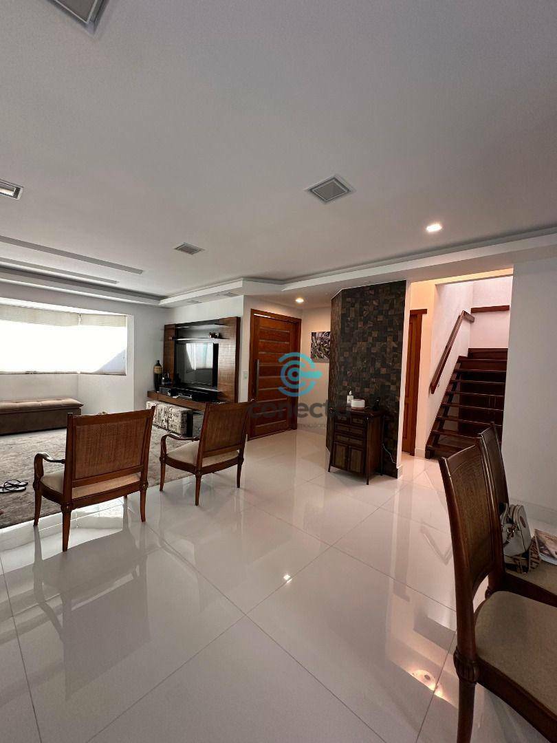 Casa de Condomínio à venda com 5 quartos, 462m² - Foto 9