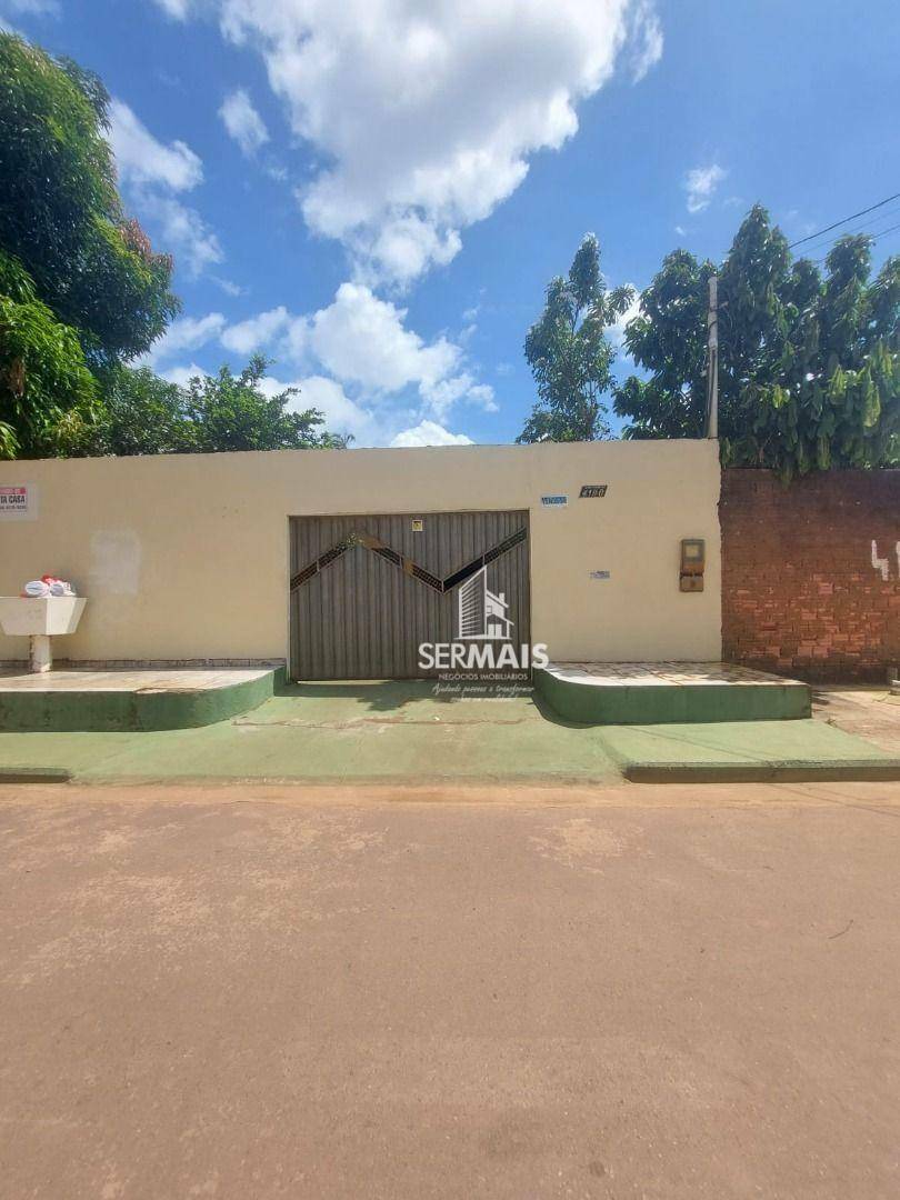 Casa à venda com 2 quartos, 70m² - Foto 1