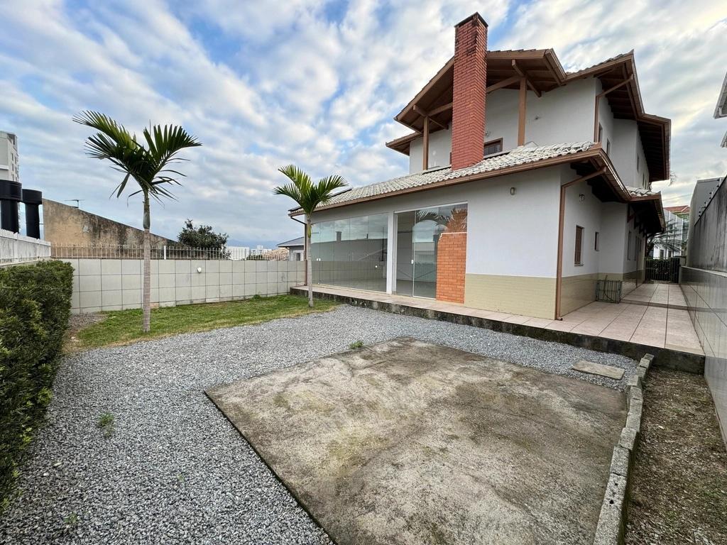 Casa à venda com 4 quartos, 223m² - Foto 7