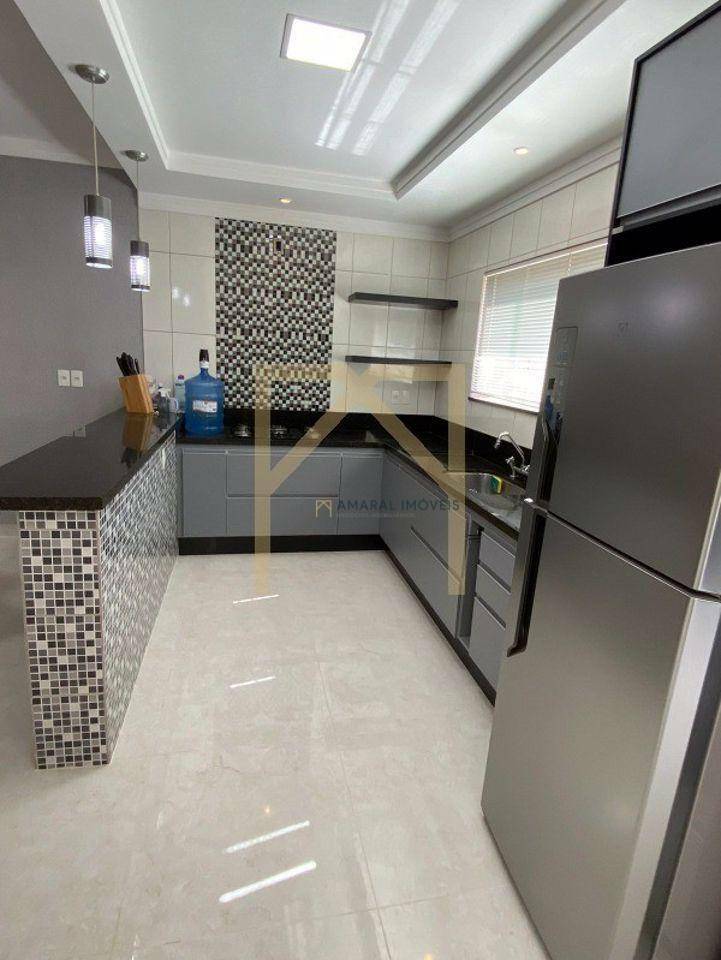 Casa à venda com 3 quartos, 308m² - Foto 6