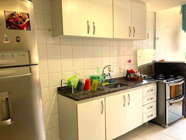 Apartamento à venda com 3 quartos, 105m² - Foto 2