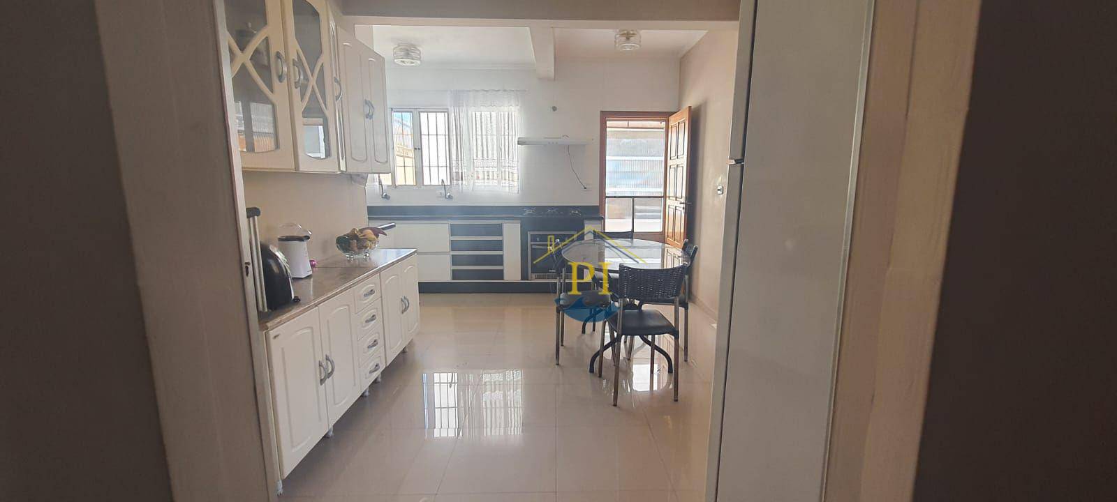 Sobrado à venda com 4 quartos, 200m² - Foto 35