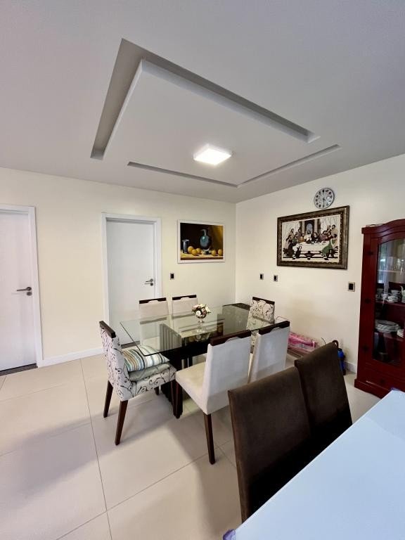 Casa à venda com 3 quartos, 299m² - Foto 4