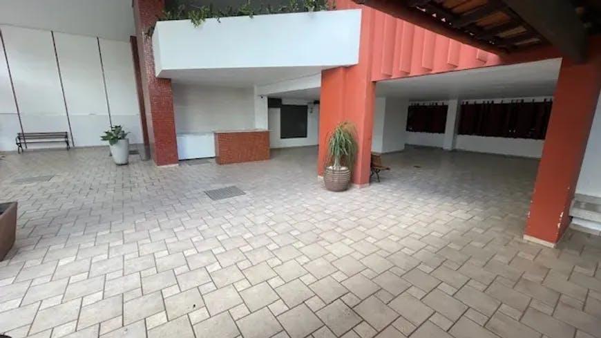 Apartamento à venda com 3 quartos, 107m² - Foto 18