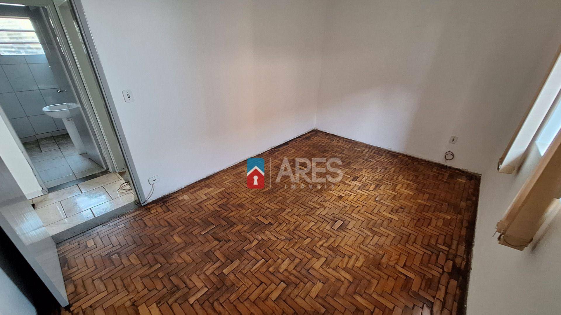 Casa para alugar com 2 quartos, 80m² - Foto 11