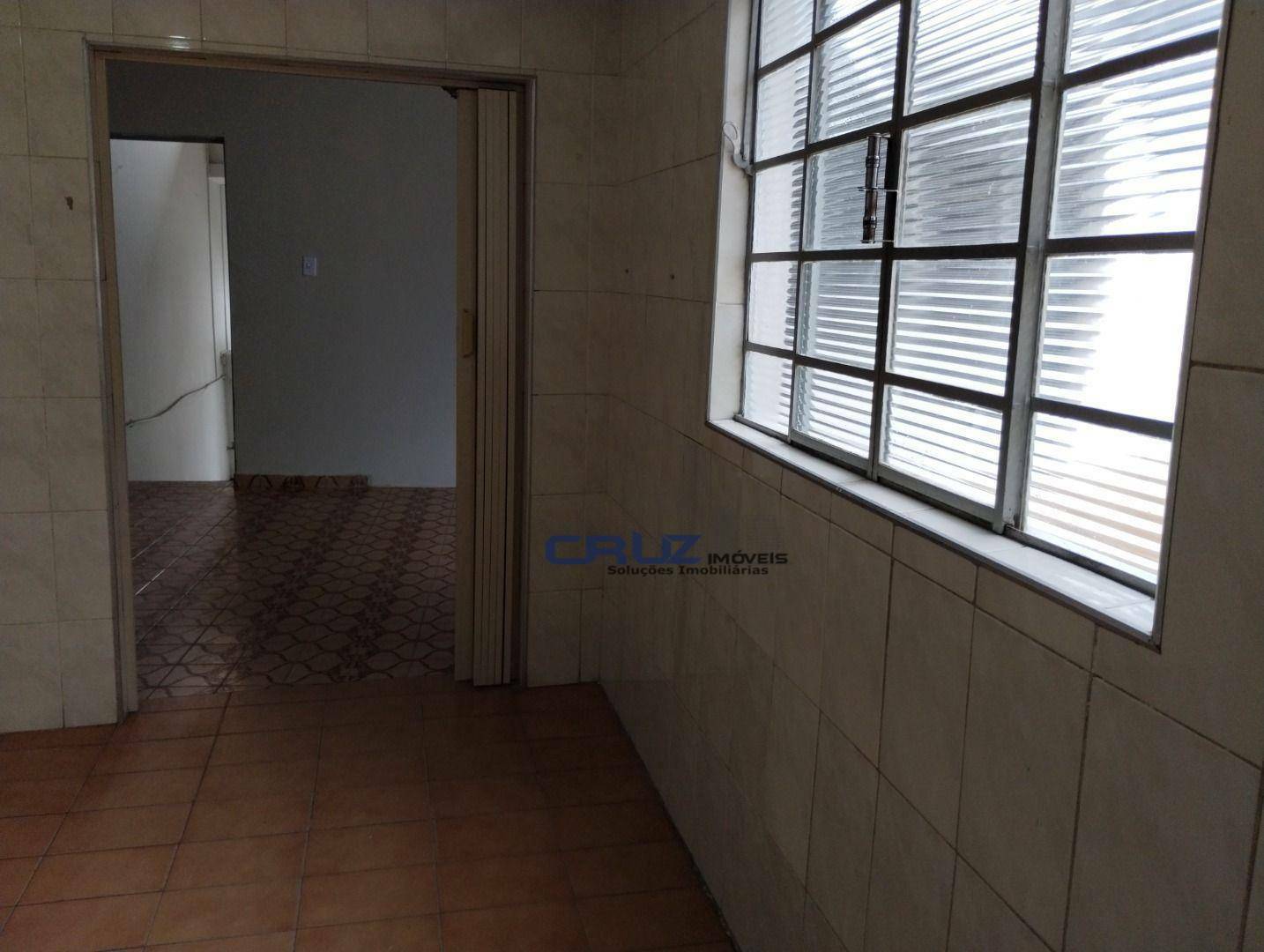 Casa para alugar com 2 quartos, 130m² - Foto 95