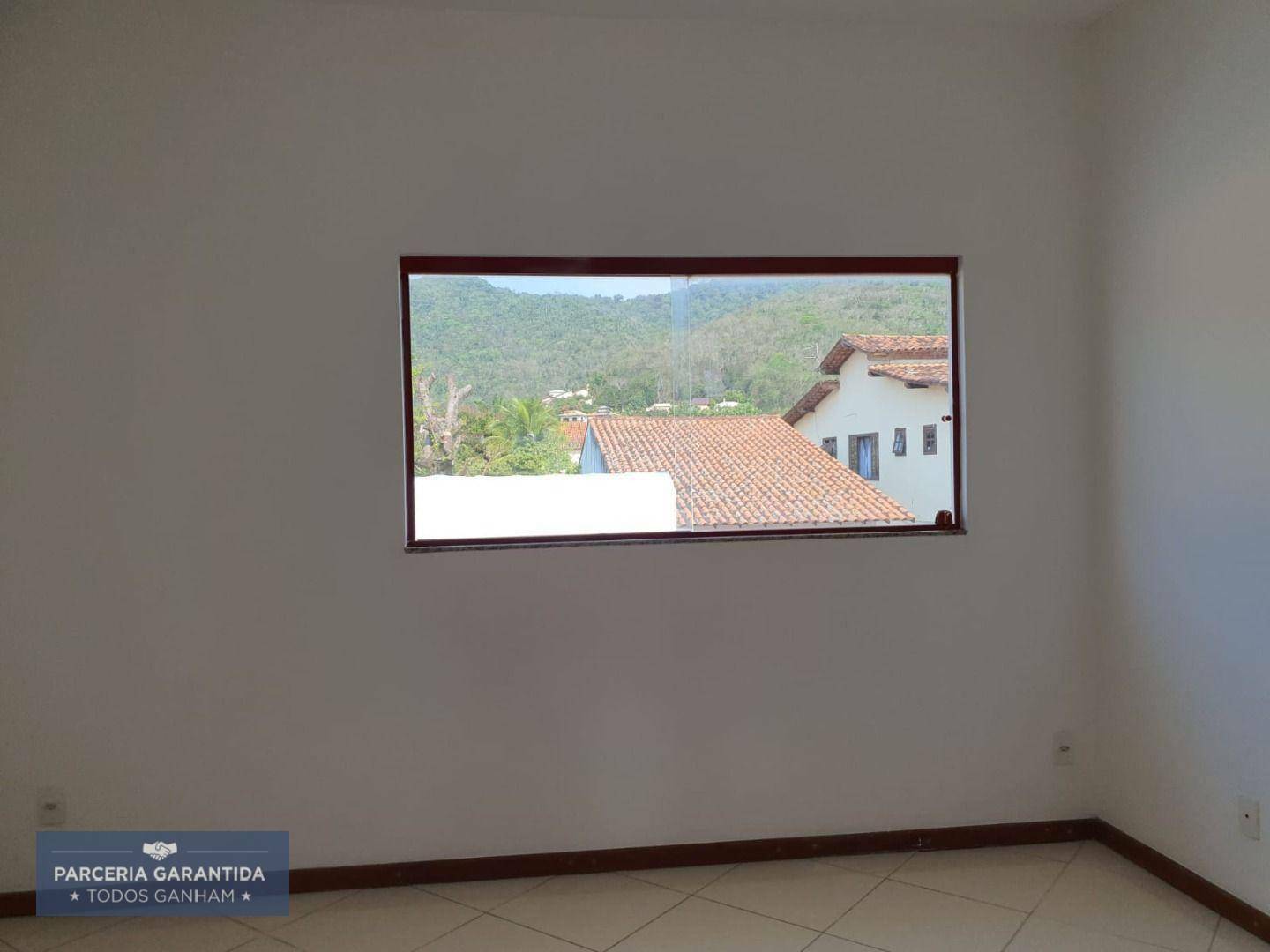 Casa à venda com 3 quartos, 142m² - Foto 14