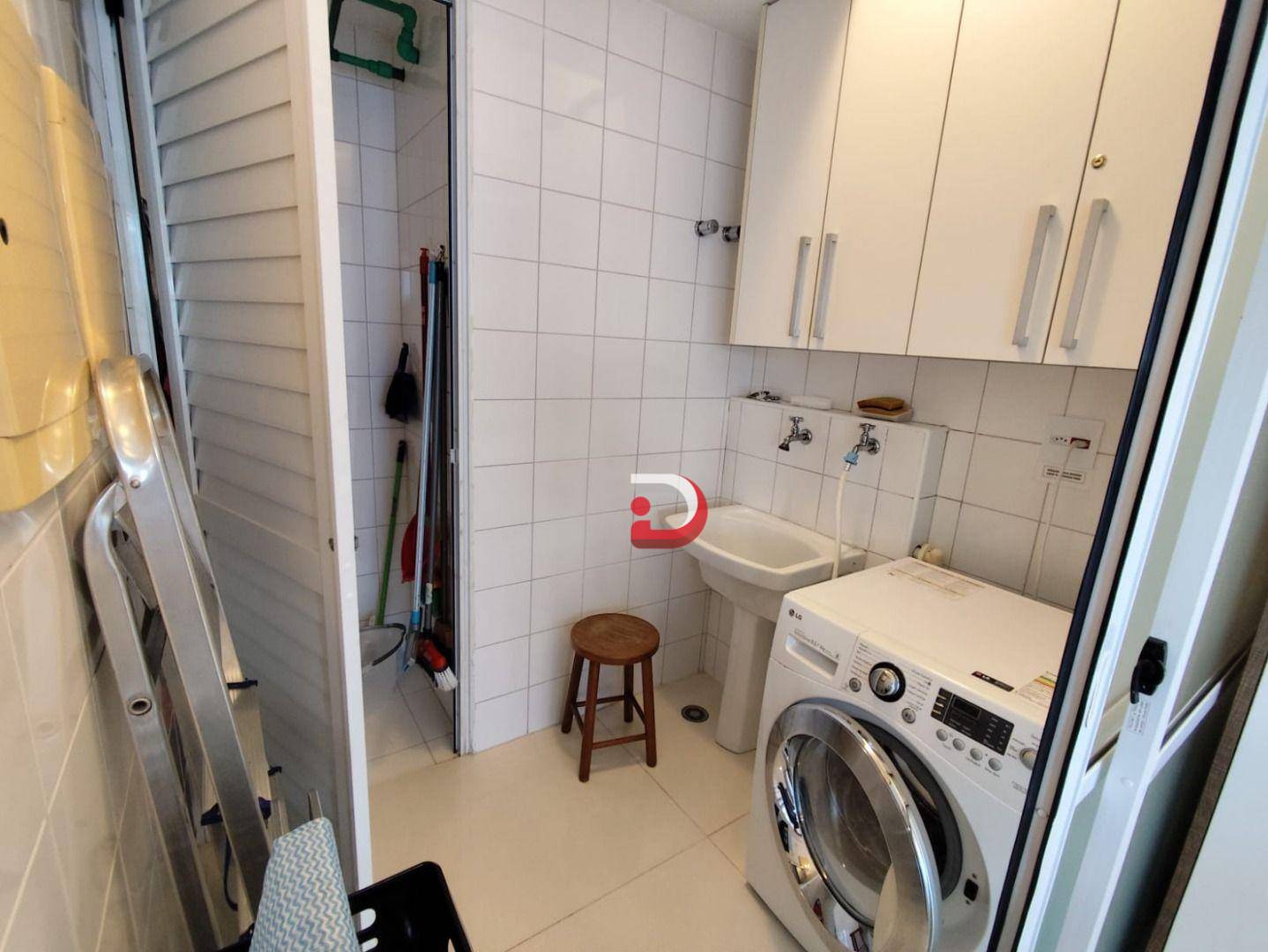 Apartamento à venda com 3 quartos, 128m² - Foto 12