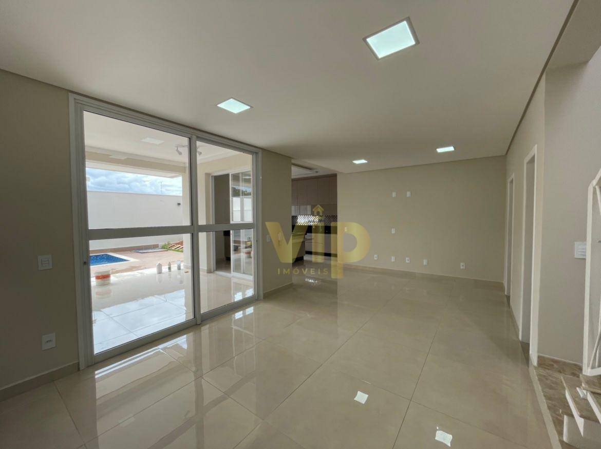 Casa à venda com 3 quartos, 230m² - Foto 18