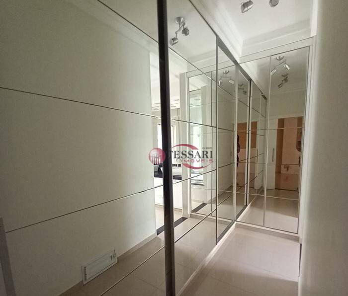 Casa para alugar com 4 quartos, 262m² - Foto 10