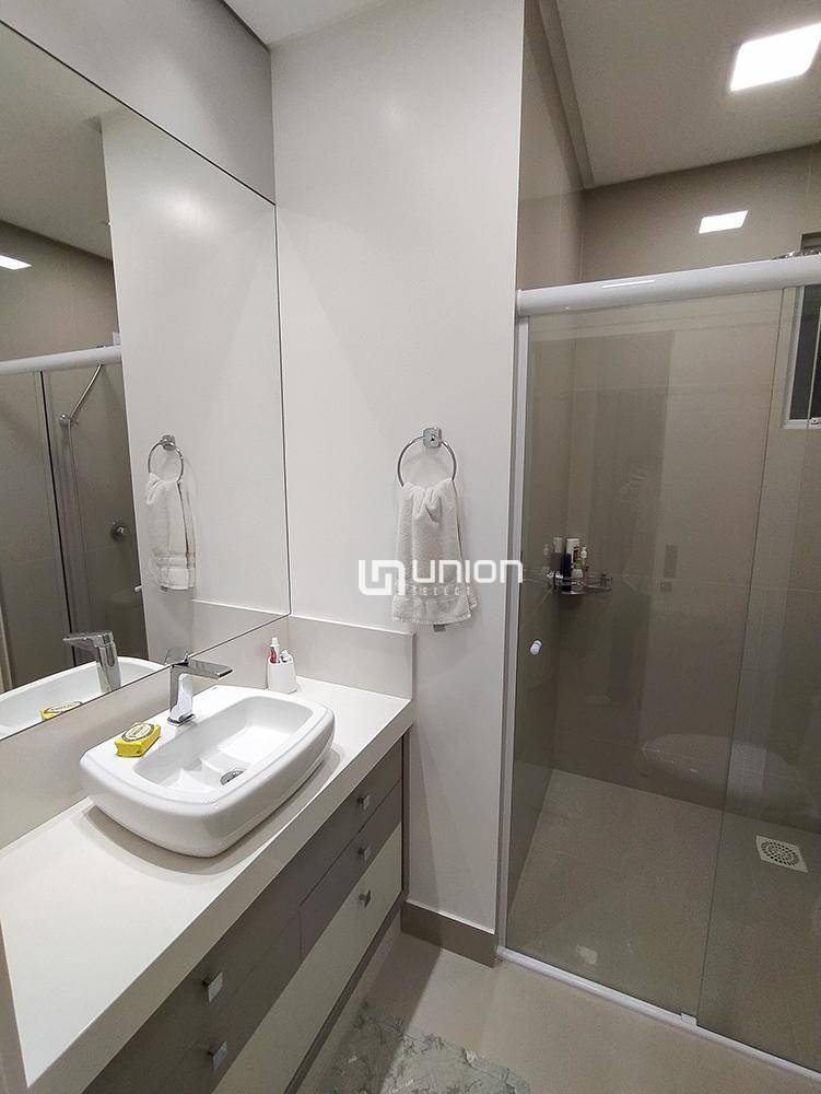 Apartamento à venda com 3 quartos, 134m² - Foto 20