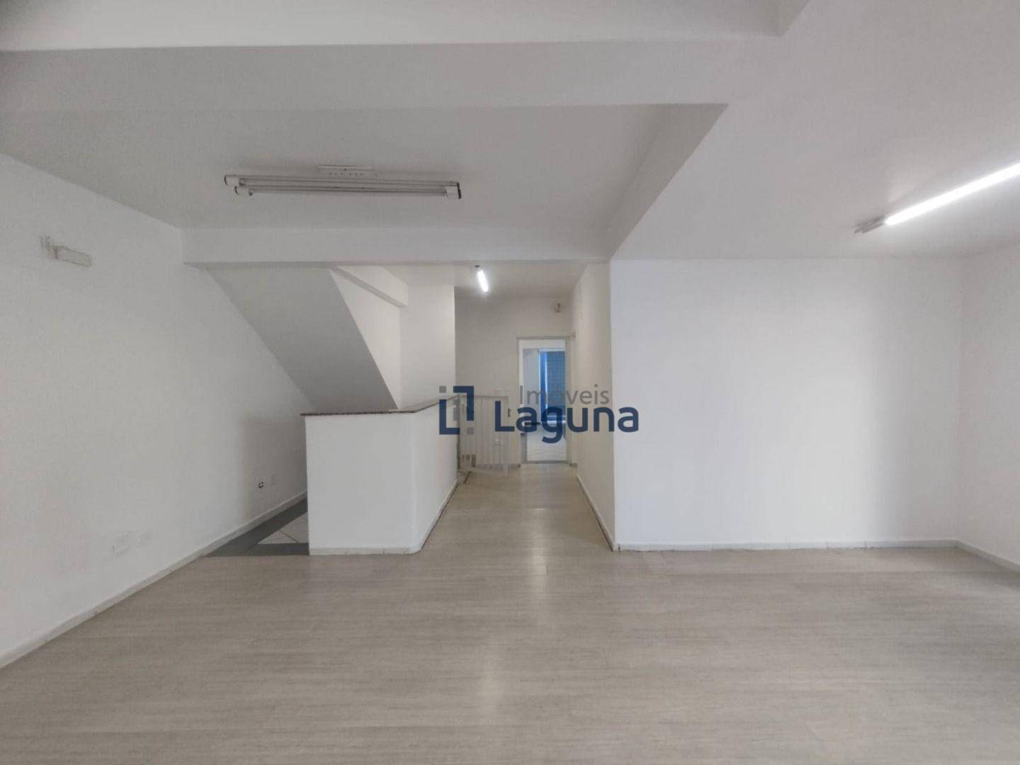 Prédio Inteiro para alugar, 670m² - Foto 23