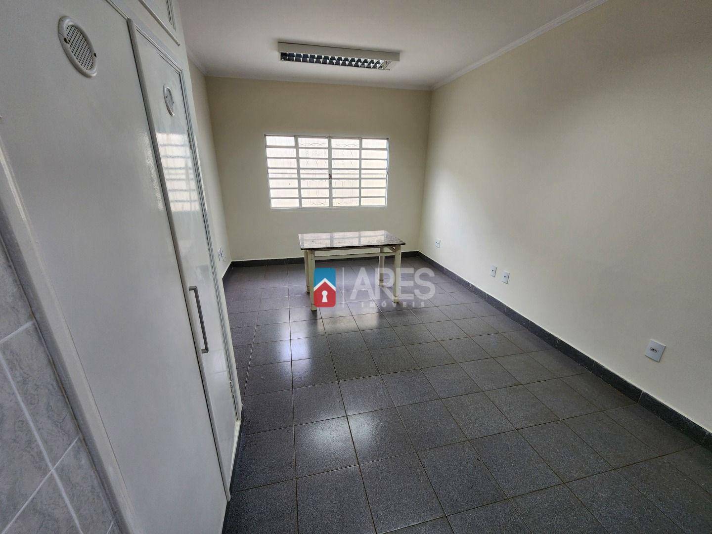 Casa à venda com 4 quartos, 186m² - Foto 11