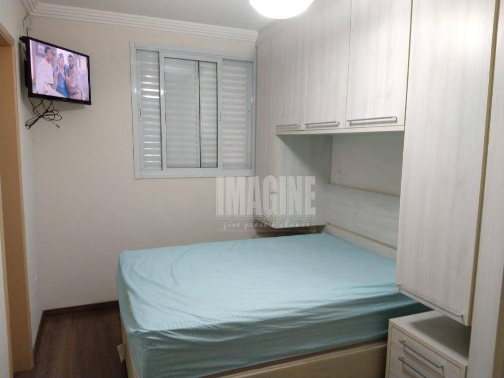 Apartamento à venda com 3 quartos, 83m² - Foto 12