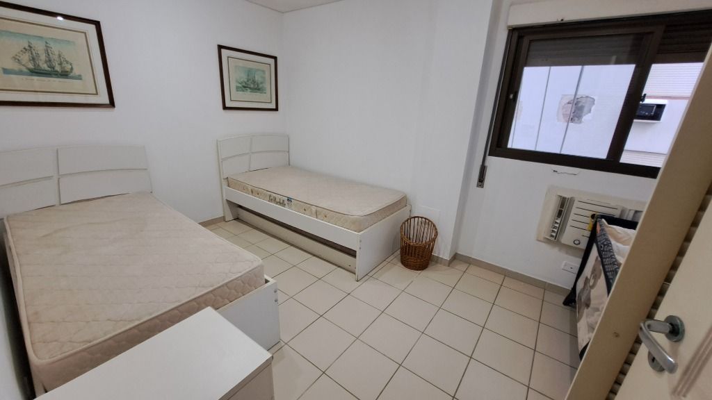 Apartamento à venda com 3 quartos, 160m² - Foto 13