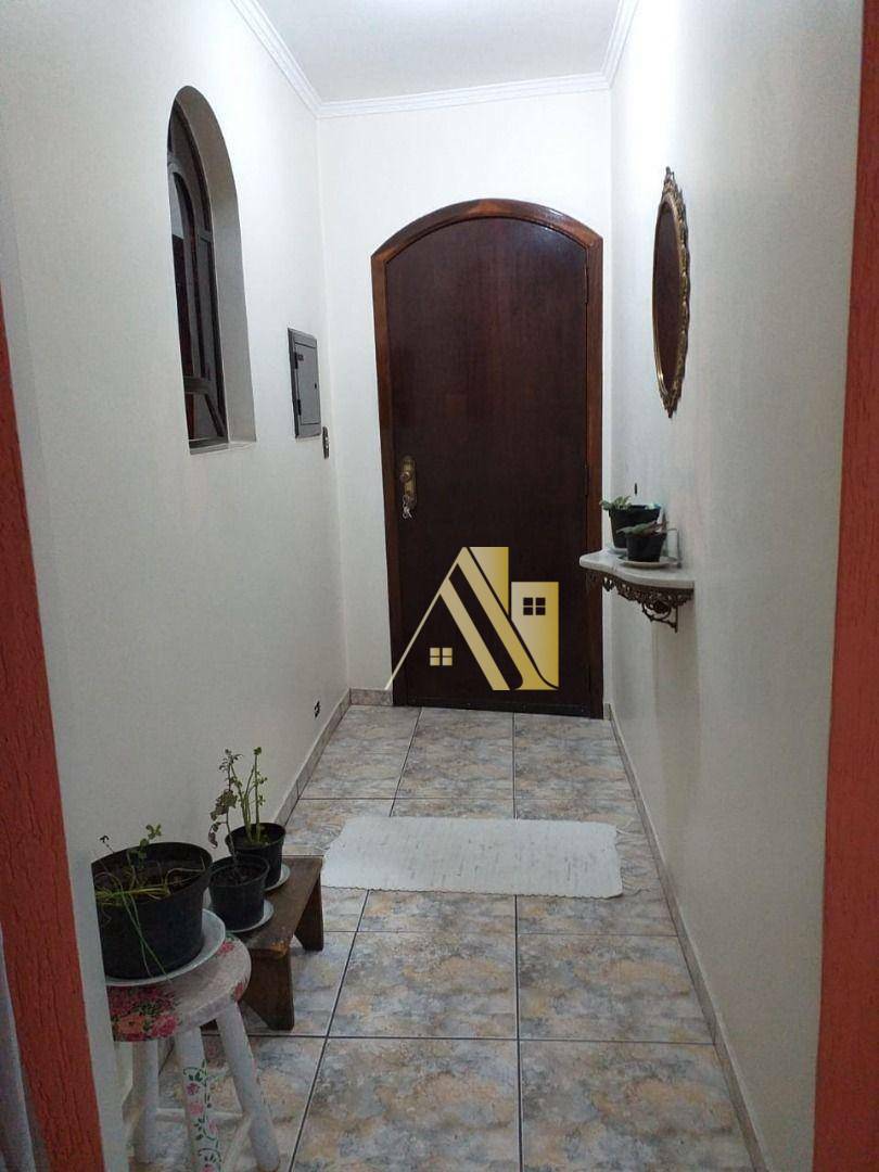 Sobrado à venda com 3 quartos, 259m² - Foto 5