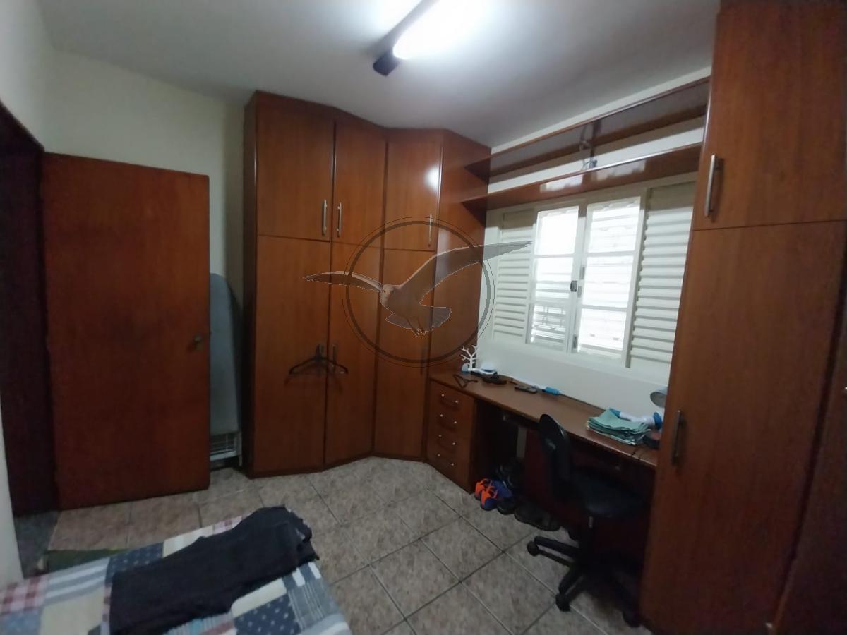 Casa à venda com 3 quartos, 250m² - Foto 12