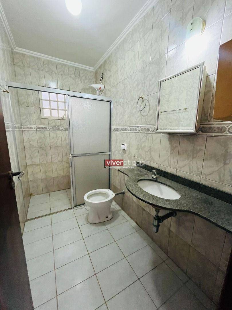 Casa para alugar com 3 quartos, 97m² - Foto 11