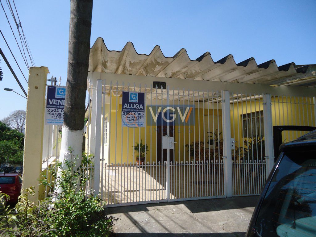 Casa à venda com 4 quartos, 200m² - Foto 1