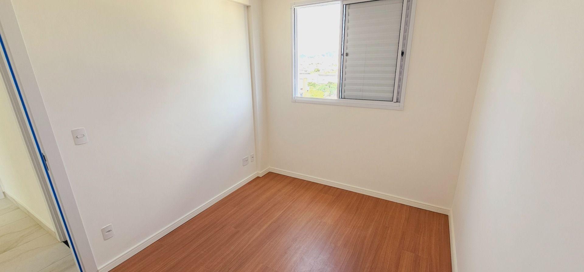 Apartamento à venda com 3 quartos, 76m² - Foto 10