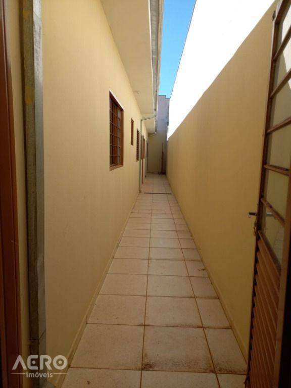 Casa à venda com 2 quartos, 107m² - Foto 12