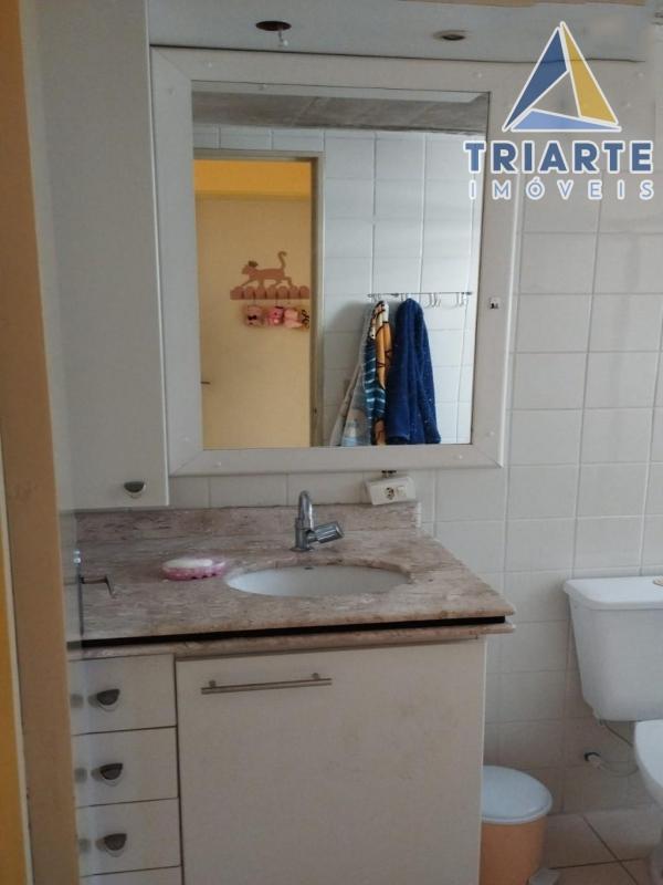 Apartamento à venda com 3 quartos, 74m² - Foto 11