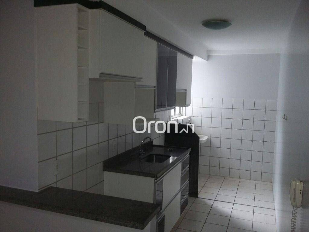 Apartamento à venda com 2 quartos, 77m² - Foto 2