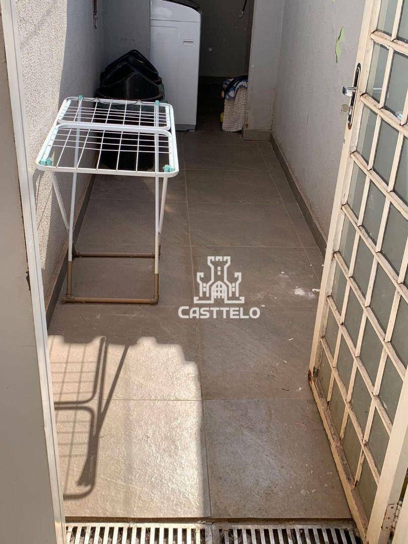 Casa à venda com 3 quartos, 300m² - Foto 19