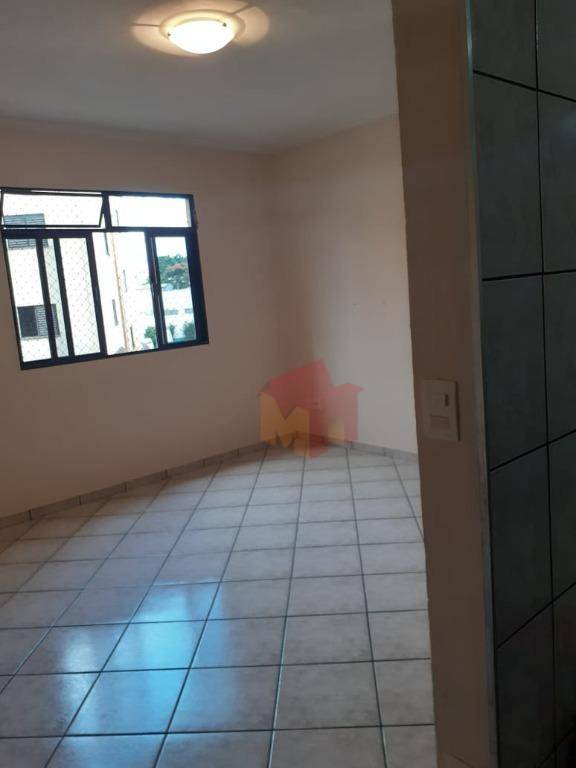 Apartamento à venda com 2 quartos, 62m² - Foto 7