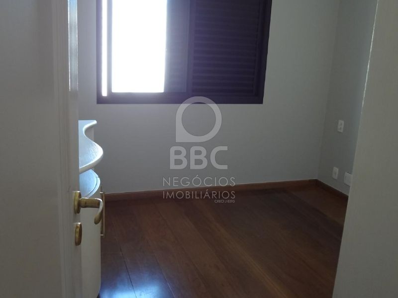 Apartamento à venda com 3 quartos, 125m² - Foto 17