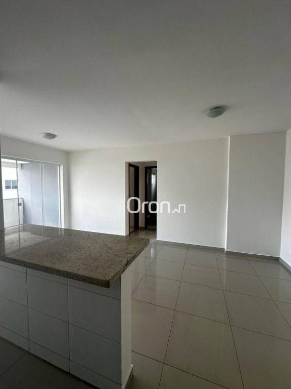 Apartamento à venda com 2 quartos, 67m² - Foto 2