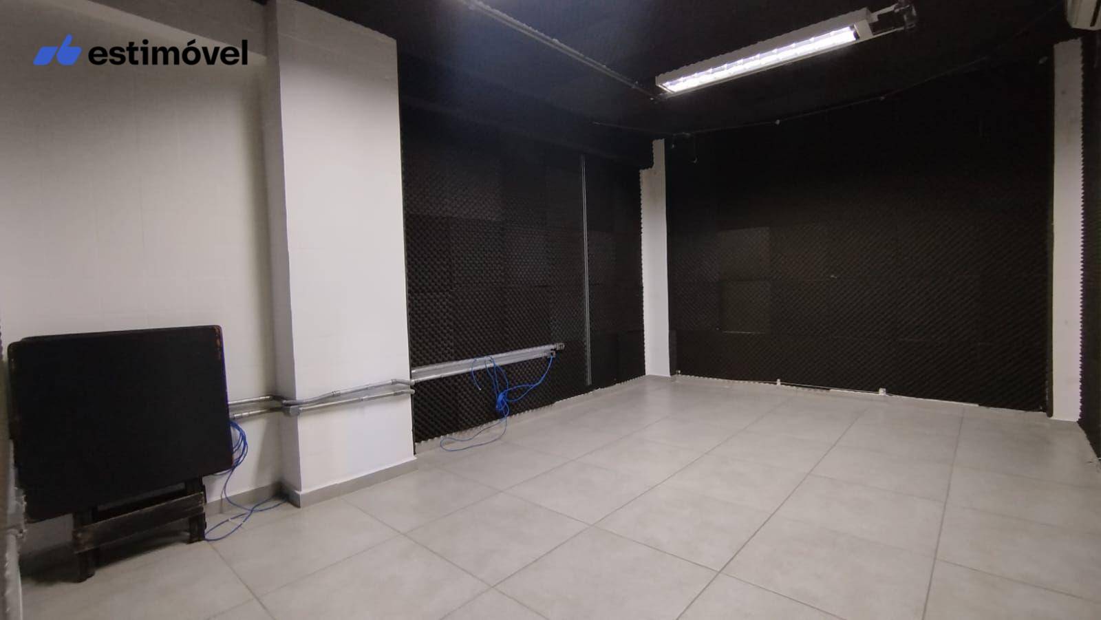Casa à venda e aluguel, 748m² - Foto 17