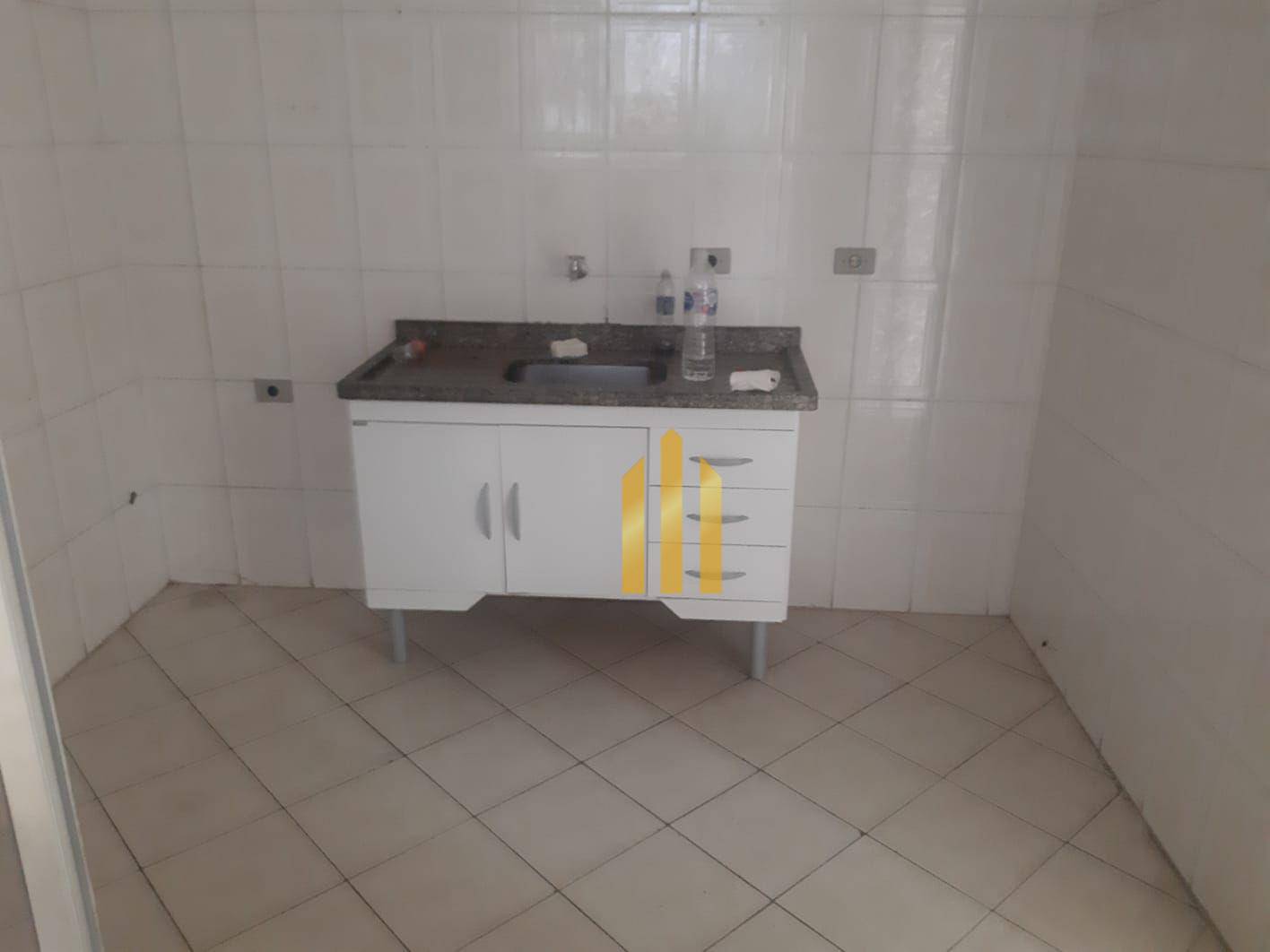 Apartamento para alugar com 3 quartos, 90m² - Foto 13